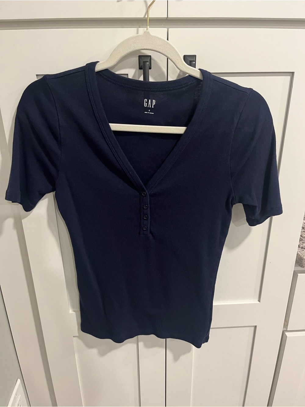 NEW~GAP Navy Short-Sleeve Henley Tee
